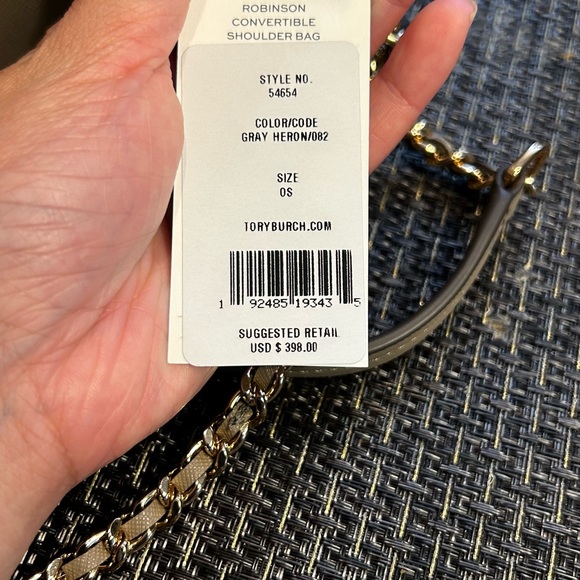 Tory Burch Robinson Convertible Shoulder Bag - Picture 4 of 5